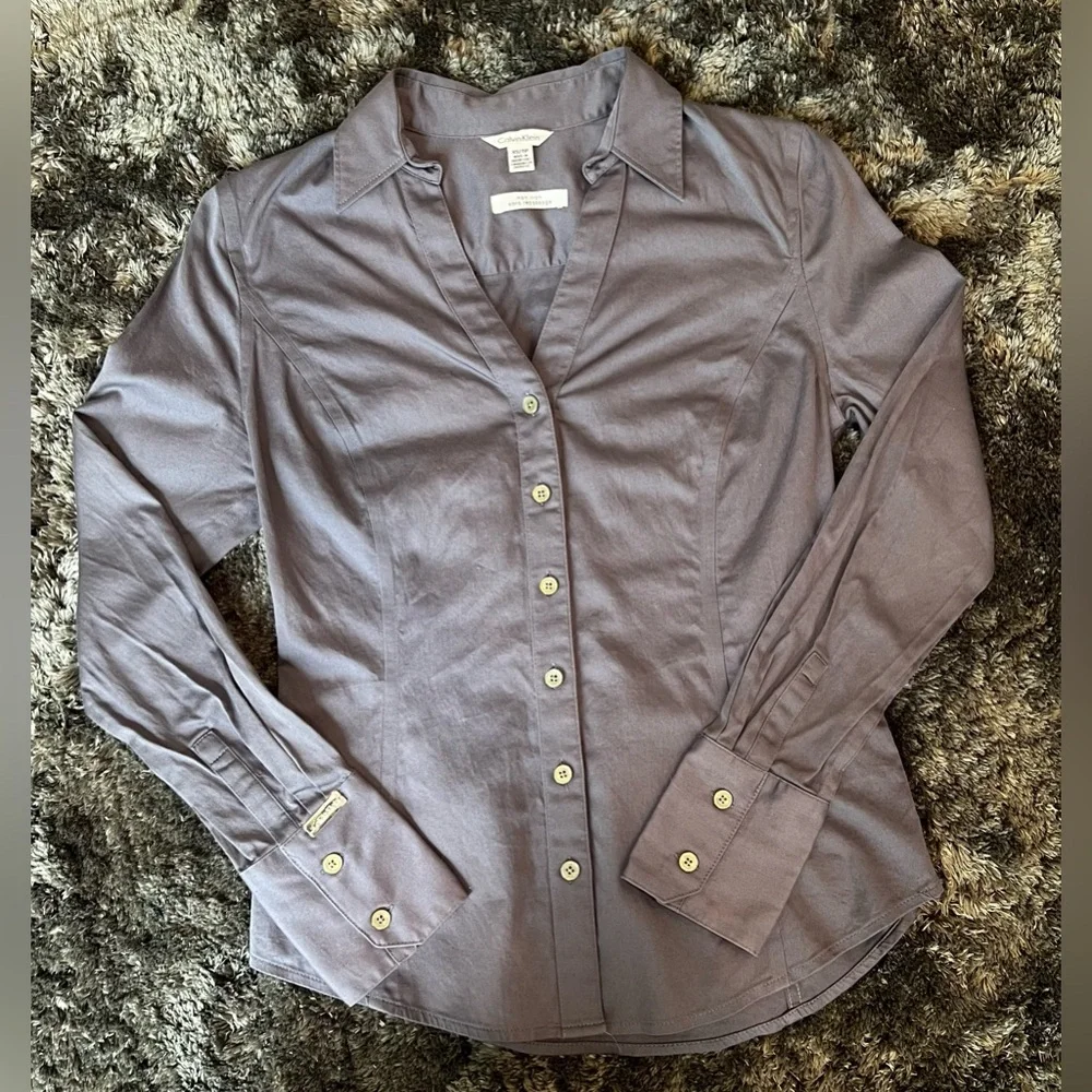 Calvin Klein XS Women’s V-Neck Button Up - Picture 1 of 3